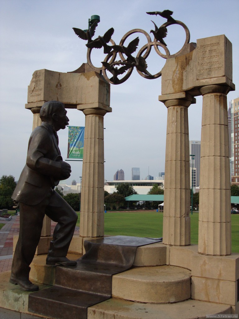 Памятник барону Пьеру де Кубертену в Атланте