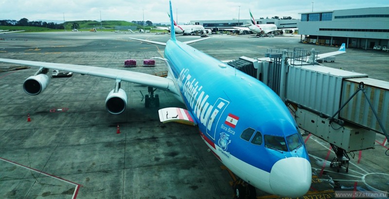 Самолет Air Tahiti Nui