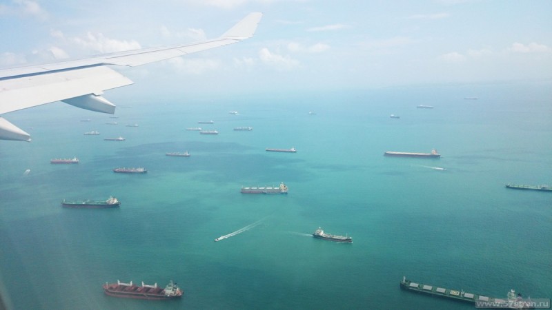 корабли в порту Сингапура