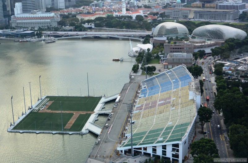 плавучий футбольный стадион Сингапура