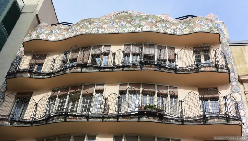 Балконы Гауди